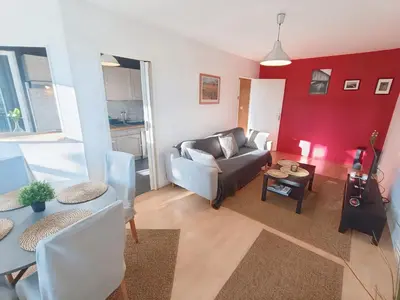 Coin salon dans l'établissement Appartement à 10 minutes à pied du centre ville avec parking privé et balcon