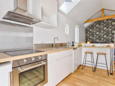 Cuisine ou kitchenette dans l'établissement Maison chaleureuse et lumineuse au cœur de Merville-Franceville-Plage - FR-1-788-64