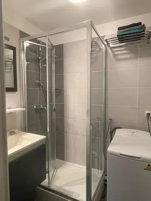 Salle de bains dans l'établissement Appartement, Cabourg Plage, Centre ville - Aquilon