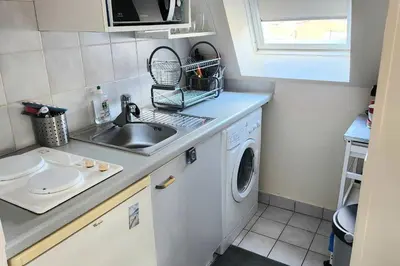 Cuisine ou kitchenette dans l'établissement Studio for two with balcony of 20 m2 - Cabourg