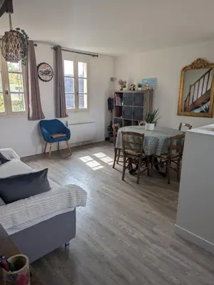 Coin salon dans l'établissement Chez Camille