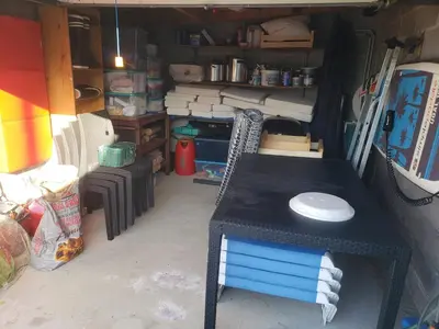 Cuisine ou kitchenette dans l'établissement ARCADAMOUSSE Maison en bord de mer Granville baie du Mont Saint Michel