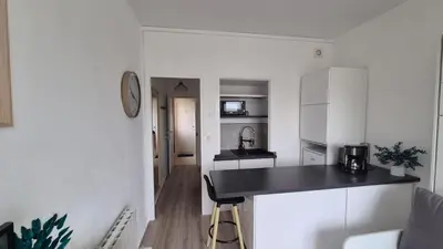 Cuisine ou kitchenette dans l'établissement Studio Siouville-Hague à côté école de surf