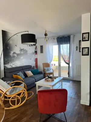 Coin salon dans l'établissement Villa Noroit
