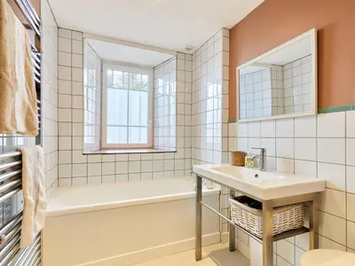 Salle de bains dans l'établissement Holiday Home l'Ansnevilla by Interhome