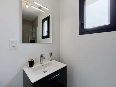 Salle de bains dans l'établissement Holiday Home Manonga by Interhome