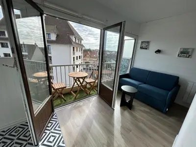 Coin salon dans l'établissement Studio Lumineux à 2 pas de la Rue de la Mer