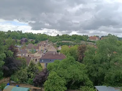 Vue panoramique sur l'établissement La Maison de Falaise