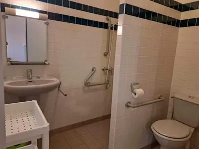 Salle de bains dans l'établissement Le Lerry aux Pierres Bleues