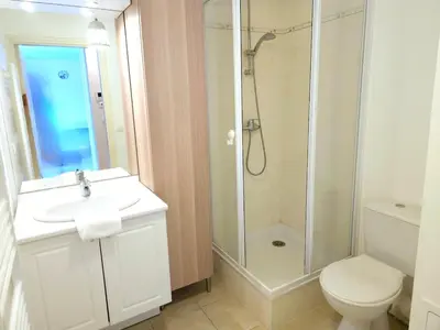 Salle de bains dans l'établissement Bel Appartement à RIVA BELLA - Parking Privé