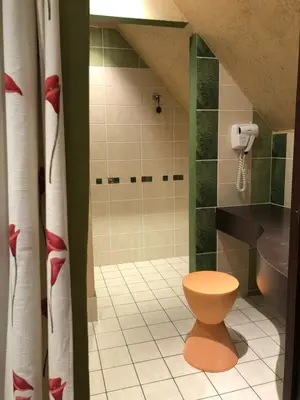 Salle de bains dans l'établissement Chez MASK Brocante