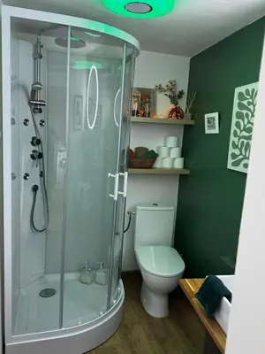 Salle de bains dans l'établissement L'écrin de la villa des roses