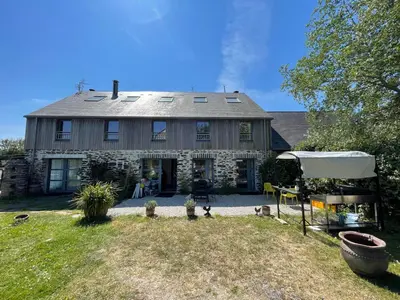 Jardin de l'établissement Chambre twin Casquets dans une maison, idéale randonneurs et cyclistes - GR223