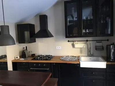 Cuisine ou kitchenette dans l'établissement Jolie Maison avec piscine, proche Mt St Michel