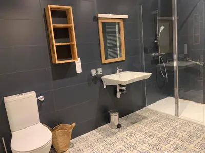 Salle de bains dans l'établissement Le Mesnil Dan - séminaire, gîte de groupe 24 personnes