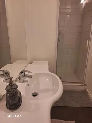 Salle de bains dans l'établissement appart hyper centre confortable
