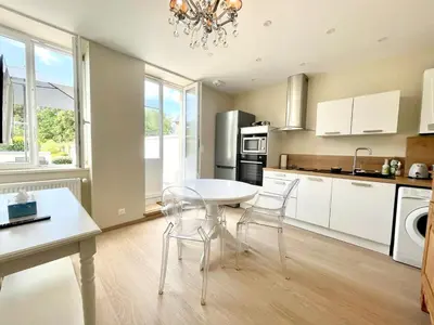 Cuisine ou kitchenette dans l'établissement Maison Cornat, Numéro 3, La terrasse