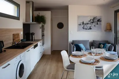 Cuisine ou kitchenette dans l'établissement Maison Elise