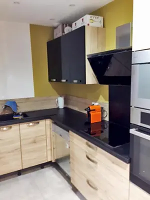 Cuisine ou kitchenette dans l'établissement Chambre double Écréhou dans une maison, au calme sur le GR223