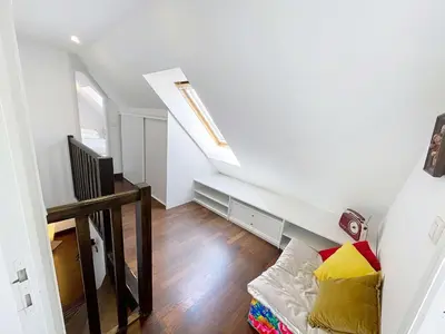 Télévision ou salle de divertissement dans l'établissement Duplex T3 avec terrasse au cœur de Granville - FR-1-361-566