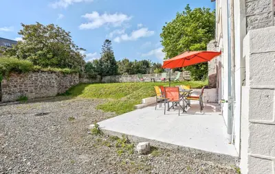 Jardin de l'établissement Awesome Home In Quettreville-Sur-Sienn With Wifi