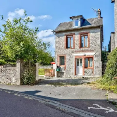 Awesome Home In Quettreville-Sur-Sienn With Wifi