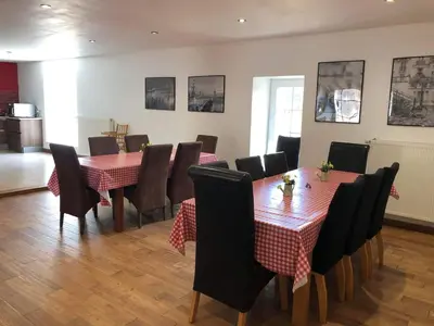 Coin salon dans l'établissement Fantastic Holiday Home 5 ensuite bedrooms Pool No Pets