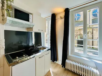 Cuisine ou kitchenette dans l'établissement Le Petit Guillaume
