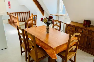 Coin salon dans l'établissement L'écluse appartement vue sur mer