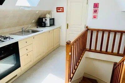 Cuisine ou kitchenette dans l'établissement L'écluse appartement vue sur mer
