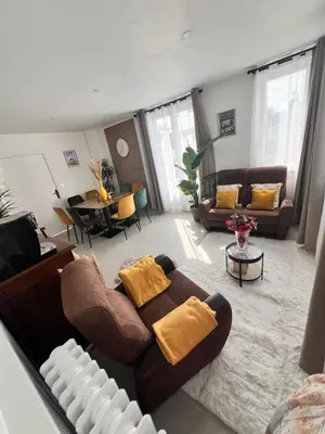 Coin salon dans l'établissement La Villa Cassinne Chambres Indépendantes