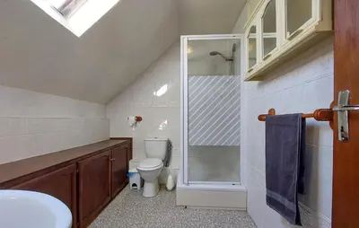 Salle de bains dans l'établissement Maison À La Campagne