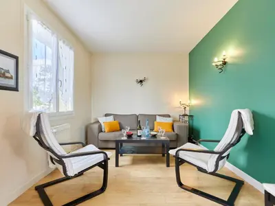 Coin salon dans l'établissement Holiday Home Bellevue by Interhome