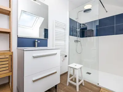 Salle de bains dans l'établissement Holiday Home la Rivière by Interhome