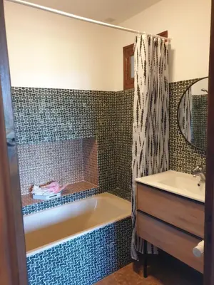 Salle de bains dans l'établissement Maison au calme proche Mt St Michel