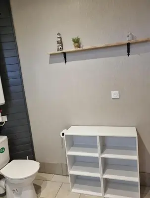Salle de bains dans l'établissement Les Antiers