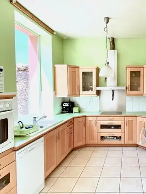 Cuisine ou kitchenette dans l'établissement Spacious & bright property on D-Day Beaches