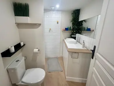 Salle de bains dans l'établissement Le Refuge Saint Sauveur