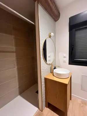 Salle de bains dans l'établissement Joli gîte familial