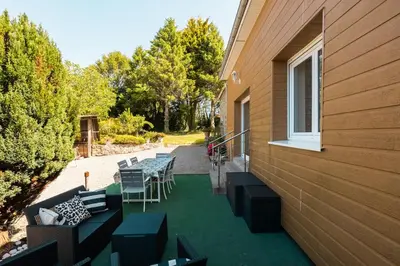 Jardin de l'établissement Maison spacieuse avec jardin - 10 min plage