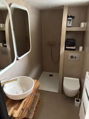 Salle de bains dans l'établissement Jolie Maison Proche Tous Commerces