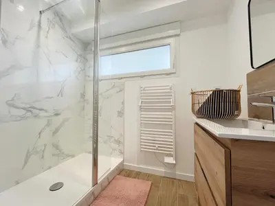 Salle de bains dans l'établissement Maison de charme entre CABOURG et CAEN