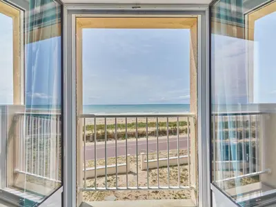 Vue générale sur la mer ou vue sur la mer prise depuis la maison de vacances