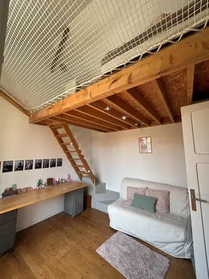 Coin salon dans l'établissement Caen, très jolie maison à deux pas du mémorial