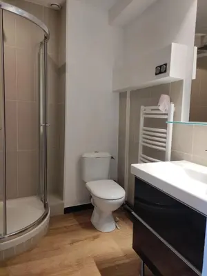 Salle de bains dans l'établissement Centre Historique de Caen