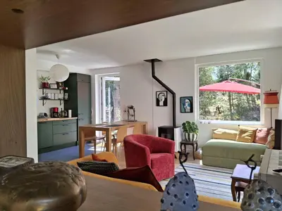 Coin salon dans l'établissement Maison familiale 3 chambres à 300m de la plage - FR-1-788-81