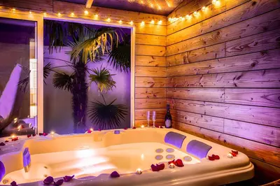 Plan de l'établissement Casa Gauda, Jacuzzi, détente et sérénité