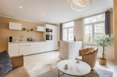 Cuisine ou kitchenette dans l'établissement Casa Gauda, Jacuzzi, détente et sérénité