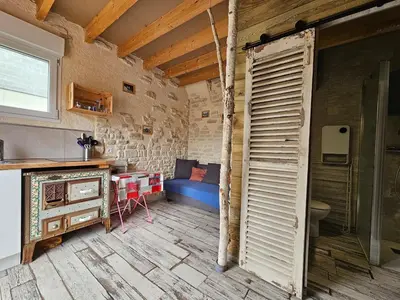 Cuisine ou kitchenette dans l'établissement La cabane de Normandie