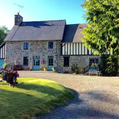 Maison Mai or La Petite Maison Mai or La Petite Grange or ALL three